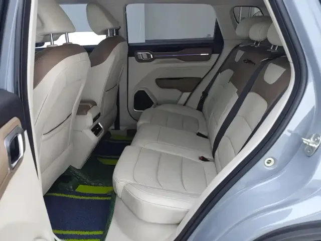 Geely ICON — Фото автомобиля 11