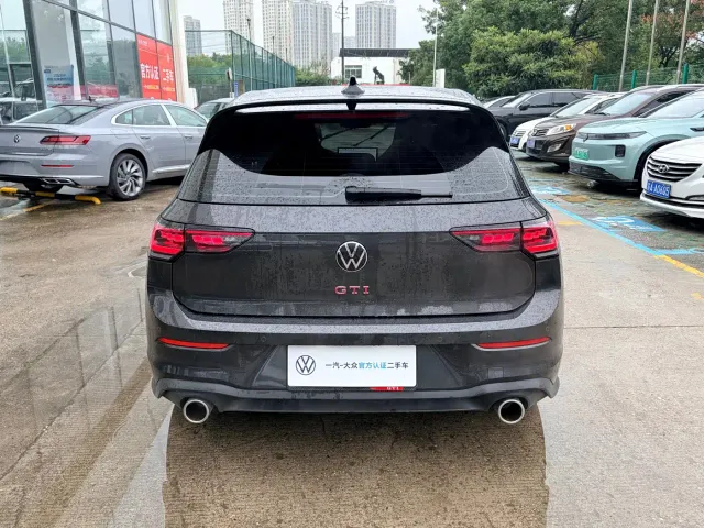 Volkswagen Golf GTI — Фото автомобиля 8