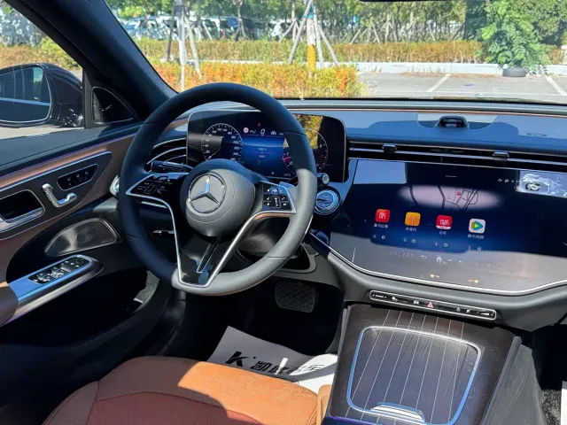 Mercedes-Benz E-Class — Фото автомобиля 13