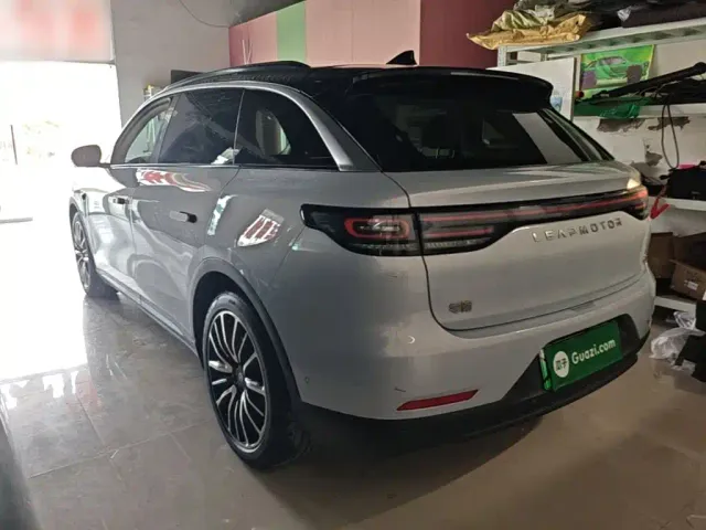 Leapmotor C11 — Фото автомобиля 4