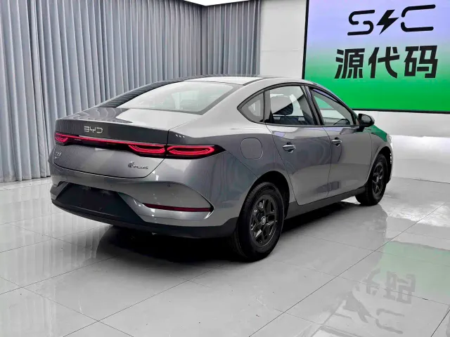 BYD Qin PLUS — Фото автомобиля 13