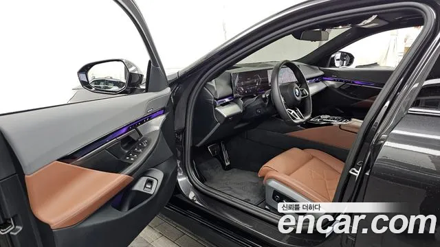 BMW 5-Series 5 серия (G60) 530i xDrive M Sport — Фото автомобиля 8