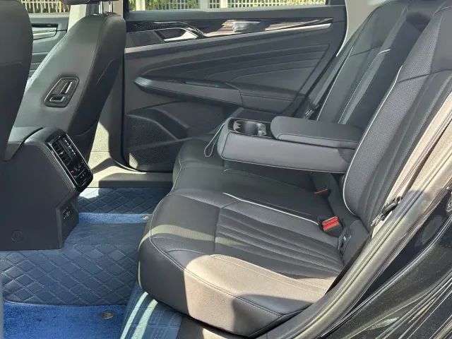 Volkswagen Passat — Фото автомобиля 6