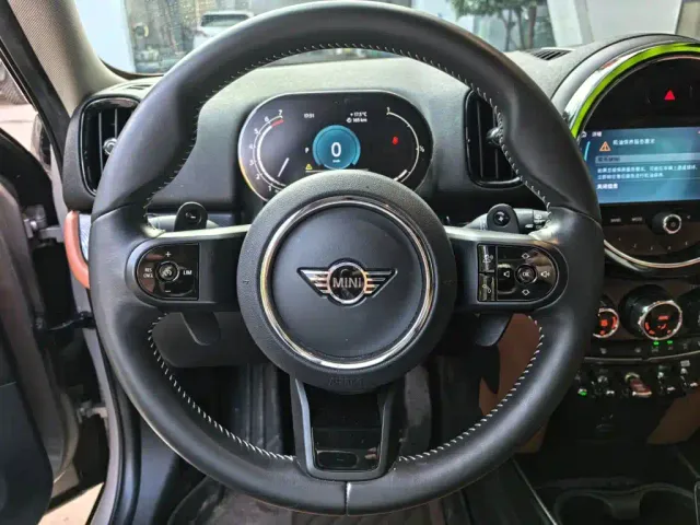 MINI Countryman — Фото автомобиля 7