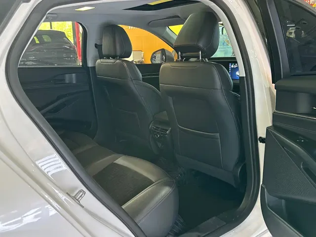 Ford Mondeo — Фото автомобиля 18