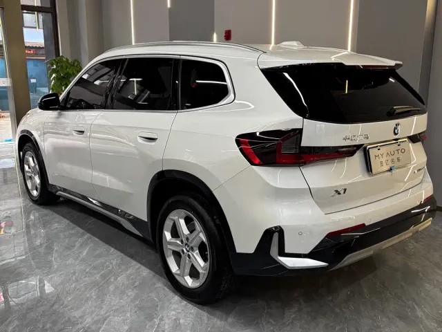 BMW X1 — Фото автомобиля 4