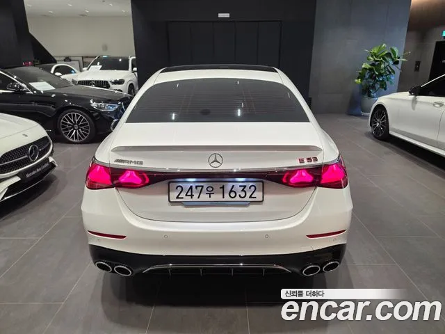 Mercedes-Benz E-Class — Фото автомобиля 4