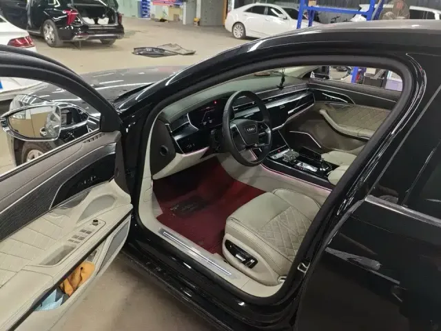 Audi A8 — Фото автомобиля 4