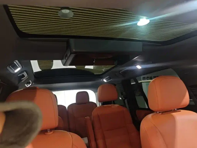 Li Auto L8 — Фото автомобиля 17