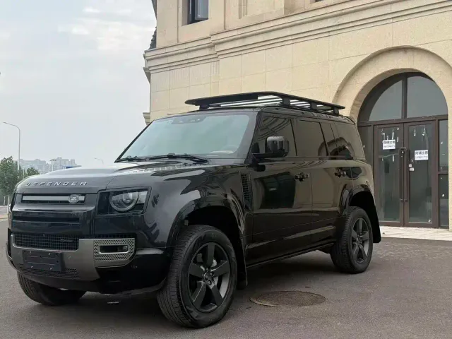 Land Rover Defender — Фото автомобиля 13