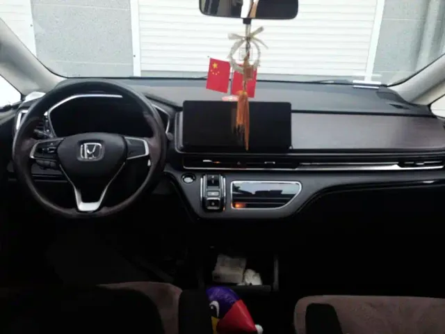 Honda Odyssey — Фото автомобиля 12