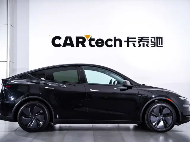 Tesla Model Y — Фото автомобиля 2