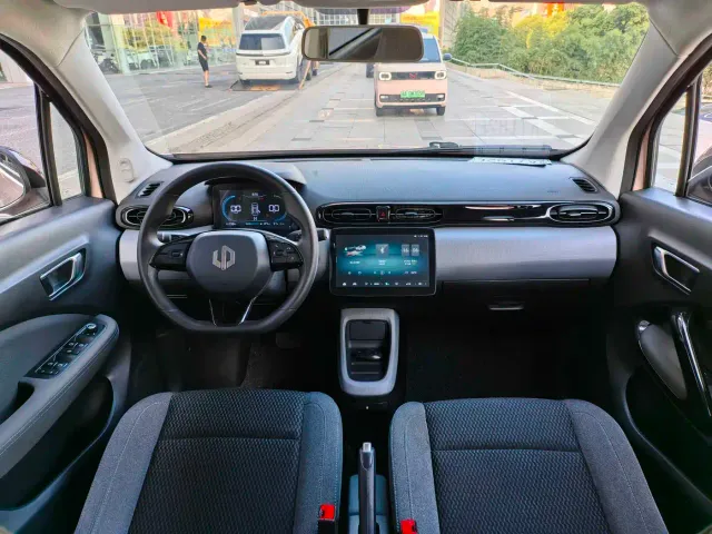 Leapmotor T03 — Фото автомобиля 17