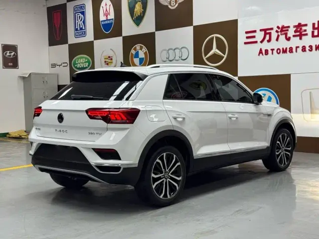 Volkswagen T-Roc — Фото автомобиля 6