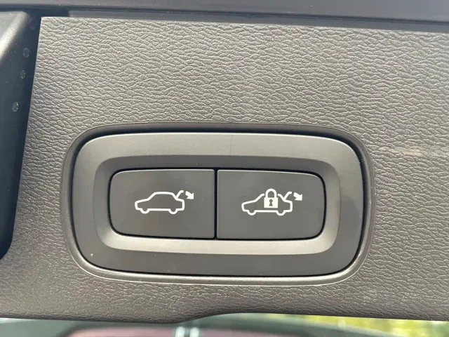 Volvo XC60 — Фото автомобиля 19
