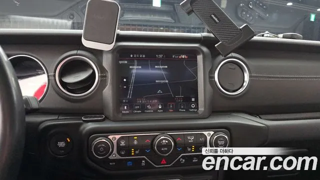 Jeep Wrangler Wrangler (JL) — Фото автомобиля 16
