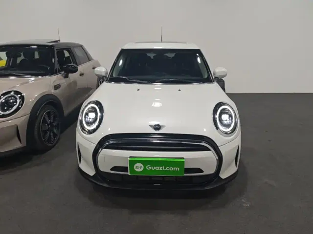 MINI Hatch — Фото автомобиля 2