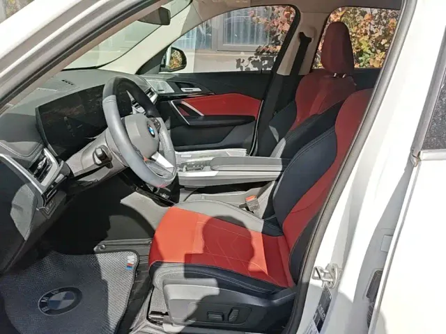 BMW X1 — Фото автомобиля 14