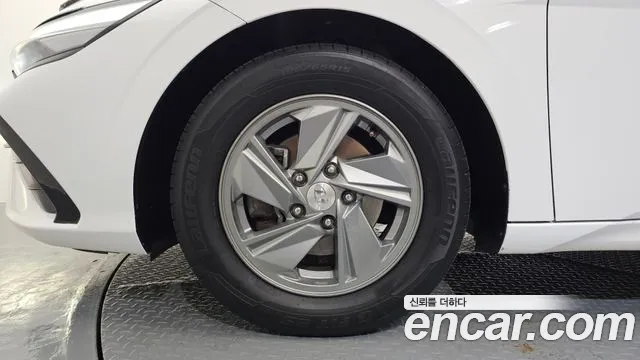 Hyundai Avante — Фото автомобиля 5