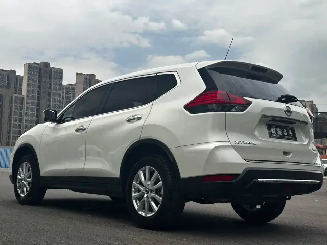 Nissan X-Trail — Фото автомобиля 11
