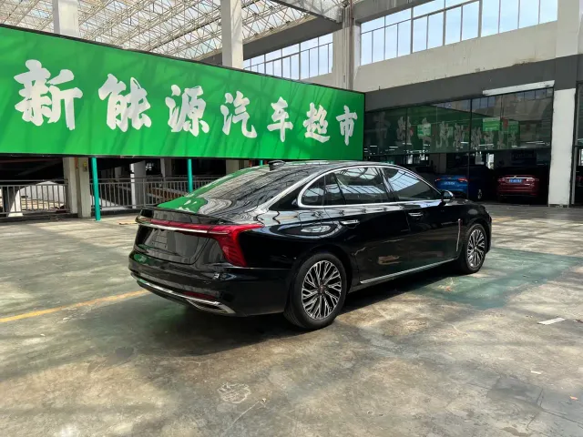 Hongqi H5 — Фото автомобиля 8