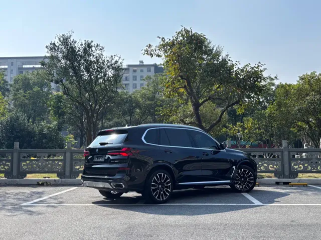 BMW X5 — Фото автомобиля 4