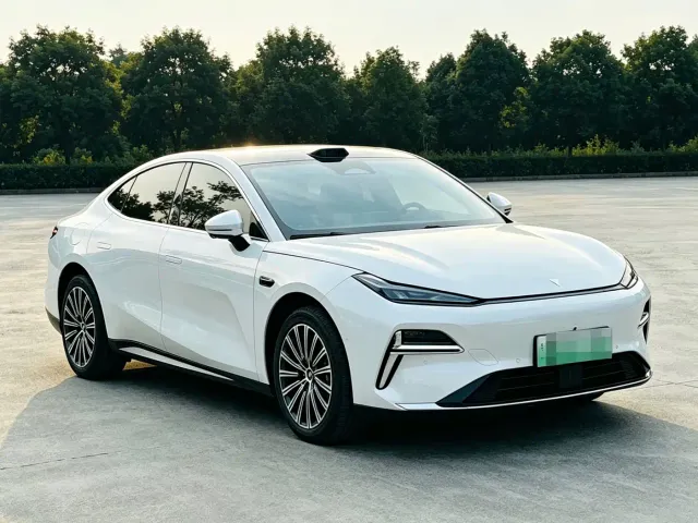 Geely Galaxy Xingyao 8 — Фото автомобиля 3