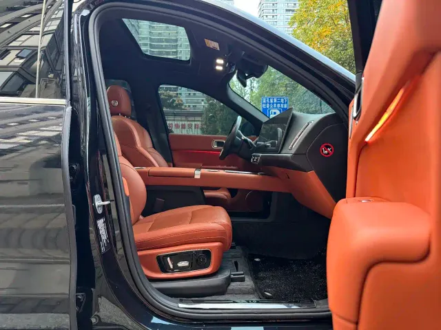 Li Auto L9 — Фото автомобиля 7