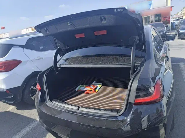 BMW i3 — Фото автомобиля 18