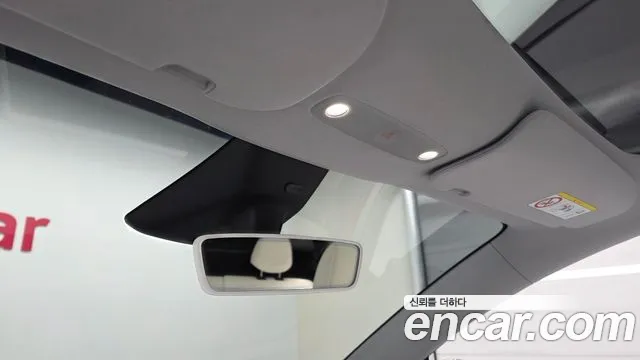 Tesla Model Y — Фото автомобиля 22