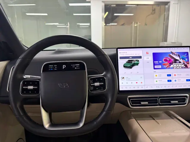 Li Auto L9 — Фото автомобиля 17