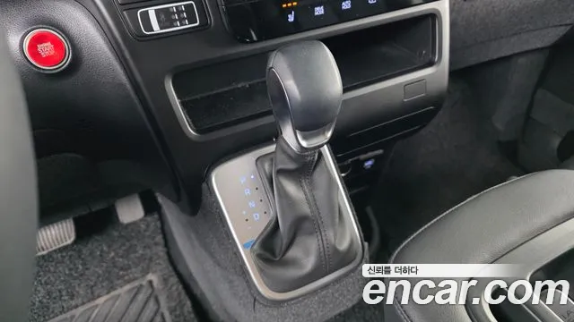 Hyundai Staria Staria L3.5 Tourer 9 мест — Фото автомобиля 9