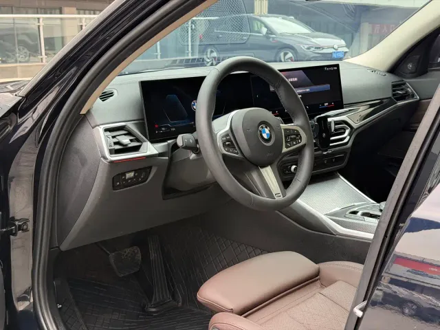 BMW 3 Series — Фото автомобиля 7