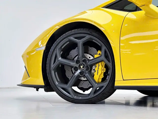 Lamborghini Huracan — Фото автомобиля 5