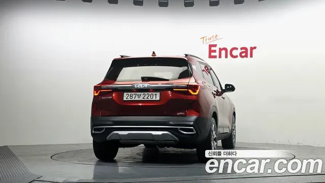 Kia Seltos Seltos Бензин 1.6 Turbo 4WD — Фото автомобиля 4