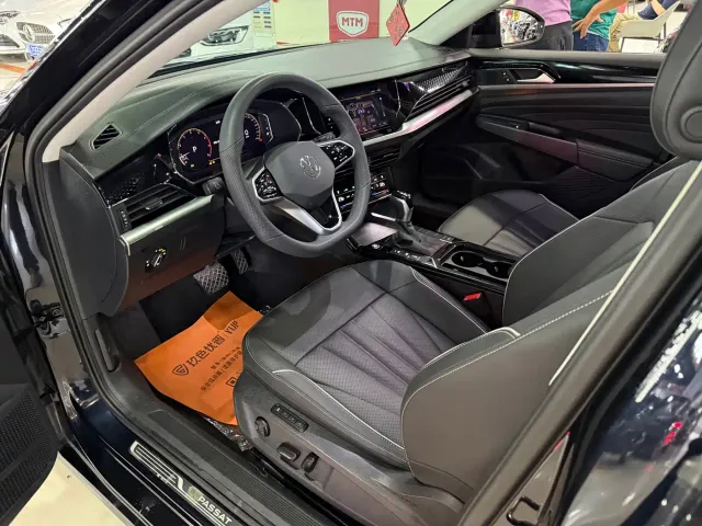 Volkswagen Passat — Фото автомобиля 9