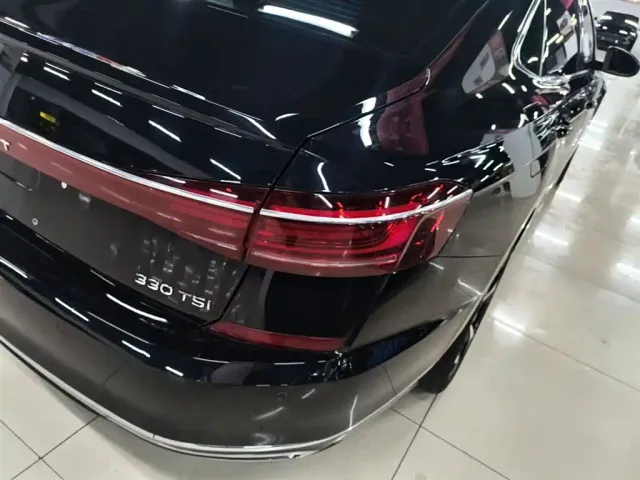 Volkswagen Passat — Фото автомобиля 7