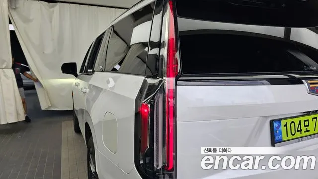 Cadillac Escalade Escalade 5 поколение — Фото автомобиля 21