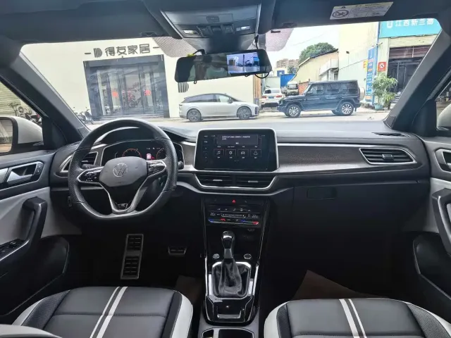 Volkswagen T-Roc — Фото автомобиля 7