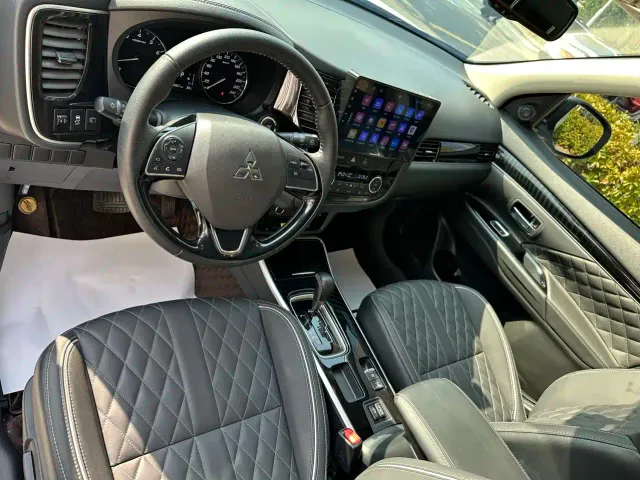 Mitsubishi Outlander — Фото автомобиля 15