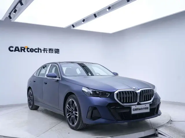 BMW 5 Series — Фото автомобиля 8