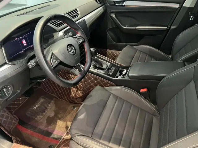 Skoda Superb — Фото автомобиля 7