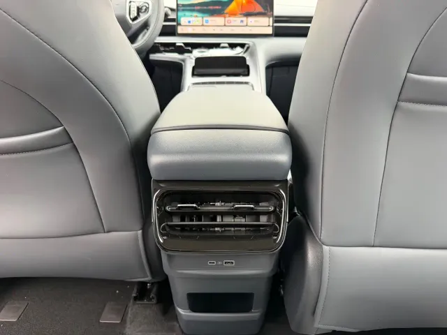 Geely Galaxy E5 — Фото автомобиля 14