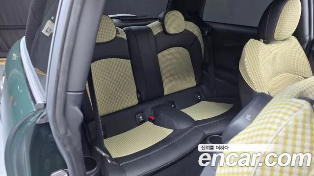 MINI Cooper — Фото автомобиля 17