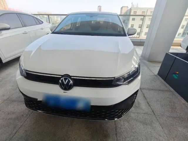 Volkswagen Lavida — Фото автомобиля 2