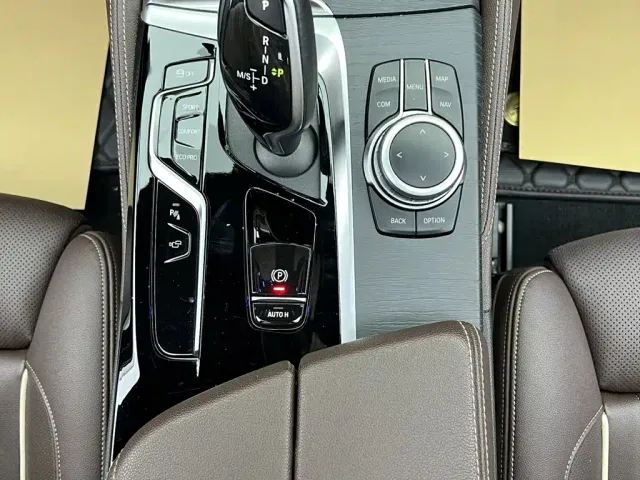 BMW 5 Series — Фото автомобиля 20