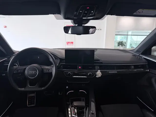Audi A4L — Фото автомобиля 6