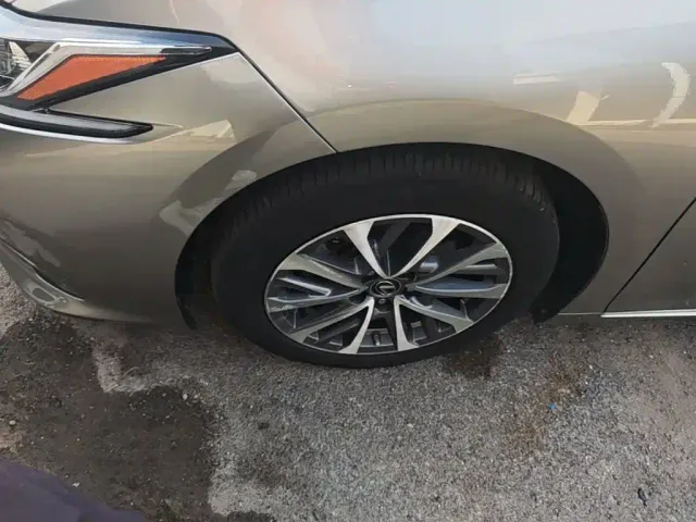 Lexus ES — Фото автомобиля 22