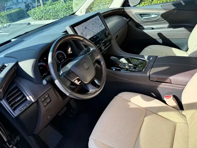 Toyota Vellfire — Фото автомобиля 7