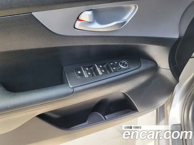 Kia K3 — Фото автомобиля 12